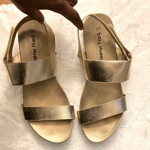Golden size 8.5 wide Dirty Laundry brand sandals